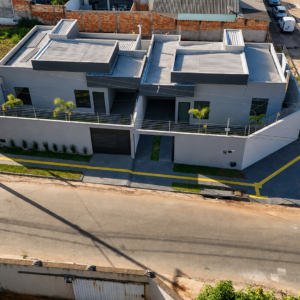 Casa Com 3 Quartos - Jardim Sevilha